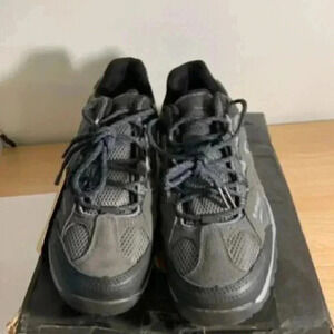 208. NEW HI-TEC Wild Fire Low WP- Black/Olive- US 9.5 Men's